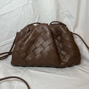 SOLD ♡  Authentic Bottega Veneta Mini Intrecciato leather clutch with strap